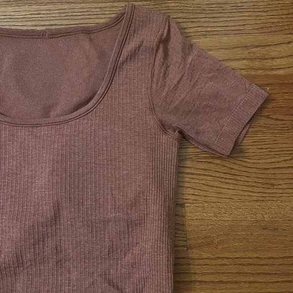 LULULEMON Ebb to Street Short Sleeve Shirt 6 - Picture 3 of 5